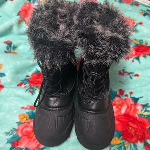 Itasca snow boots - women’s size 7